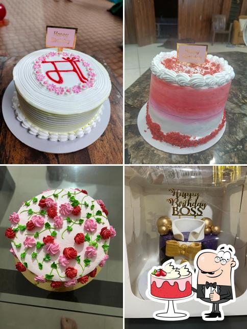 Red velvet cake at Mikey's Cakes