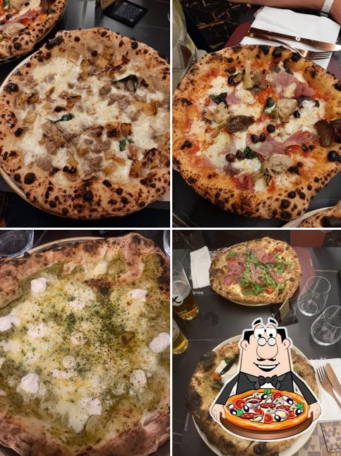 A BASTA PIZZERIA DI ENZO BASTELLI, puoi prenderti una bella pizza