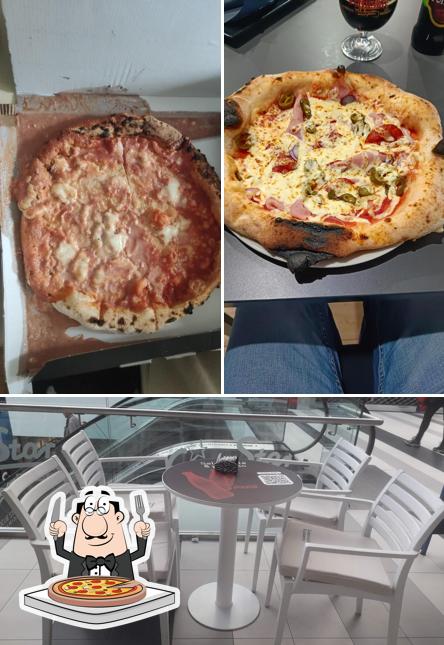 A Select café & pizzeria, puoi goderti una bella pizza