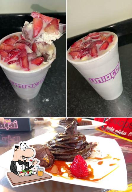 Comida em Uni Açaí