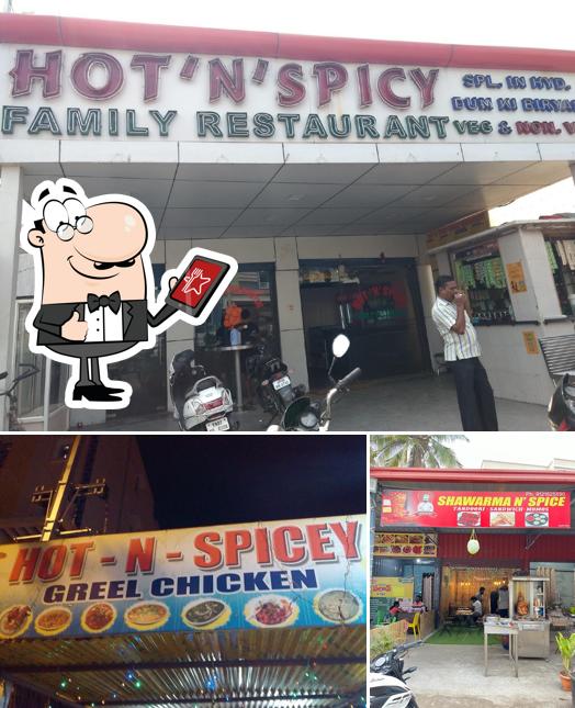The exterior of Shawarma N' Spice