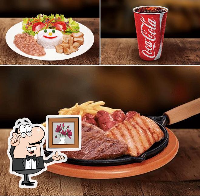 O Giraffas Shopping Itaguaçu se destaca pelo interior e bebida