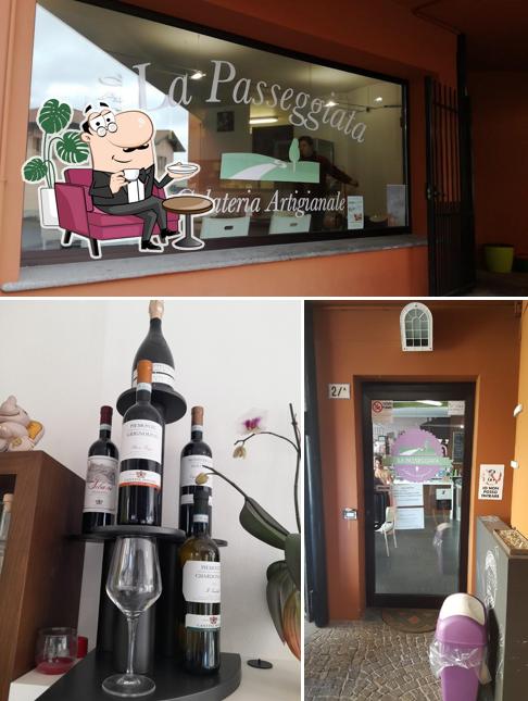 Questa è la foto che raffigura la interni e esterno di Gelateria La Passeggiata