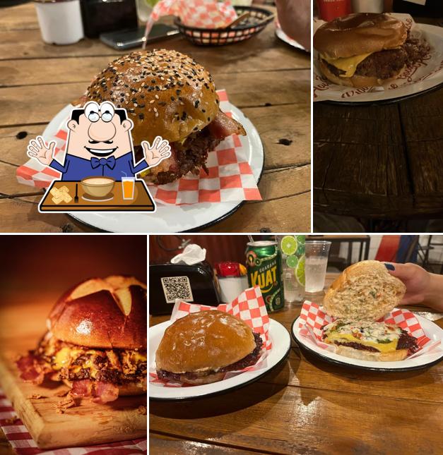 Sanduíche de carne de porco desfiada em Good House Smash Burger