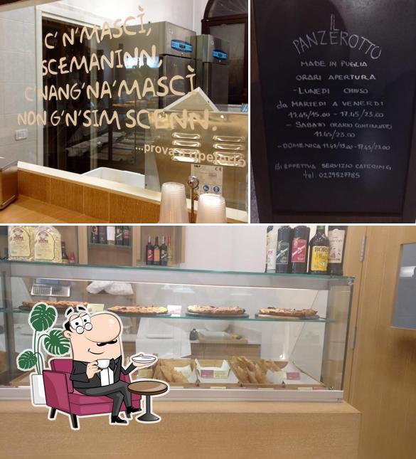 Guarda la foto che presenta la interni e lavagna di Panzerò Panzerotti Per Passione