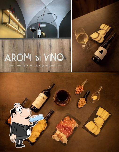 Prenditi un drink dal menu