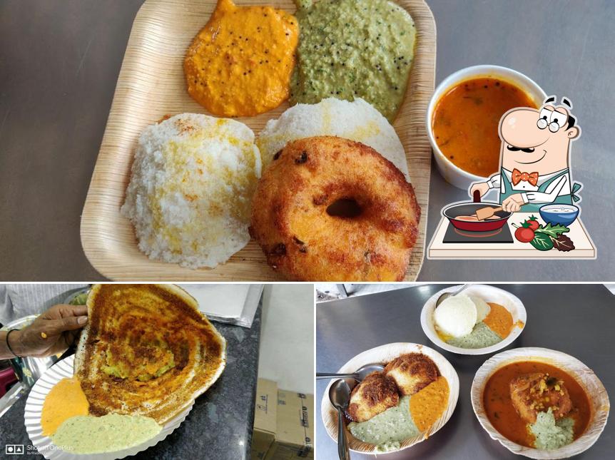 Chicken curry at Umesh Dosa Point, Seshadripuram