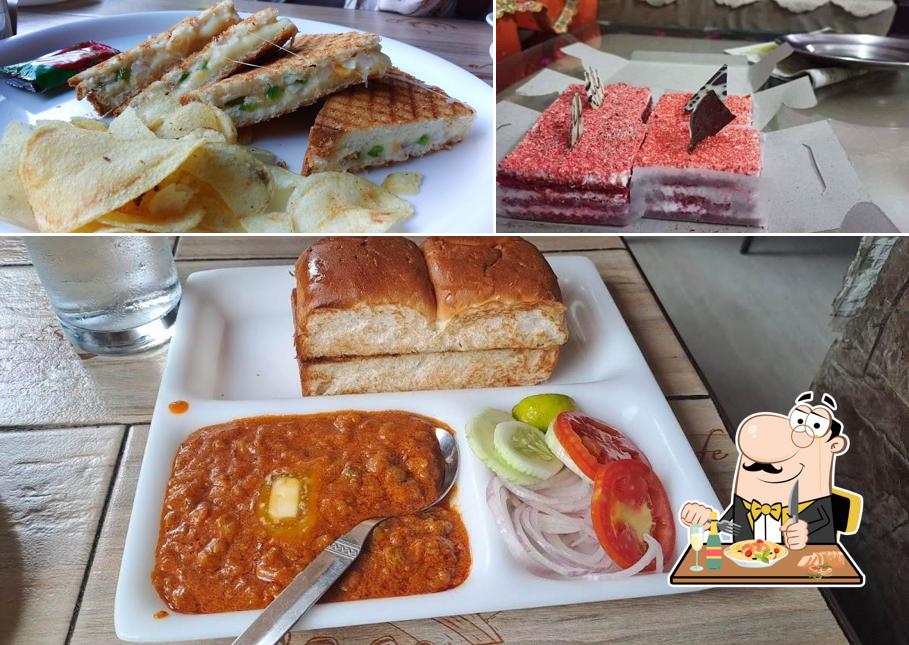 Bhaji at Hira Sweets