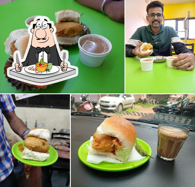 Vada pav at Chatrapati Vadapav, Fatorda