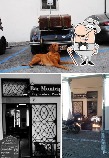 La foto di esterno e interni da Bar Municipio