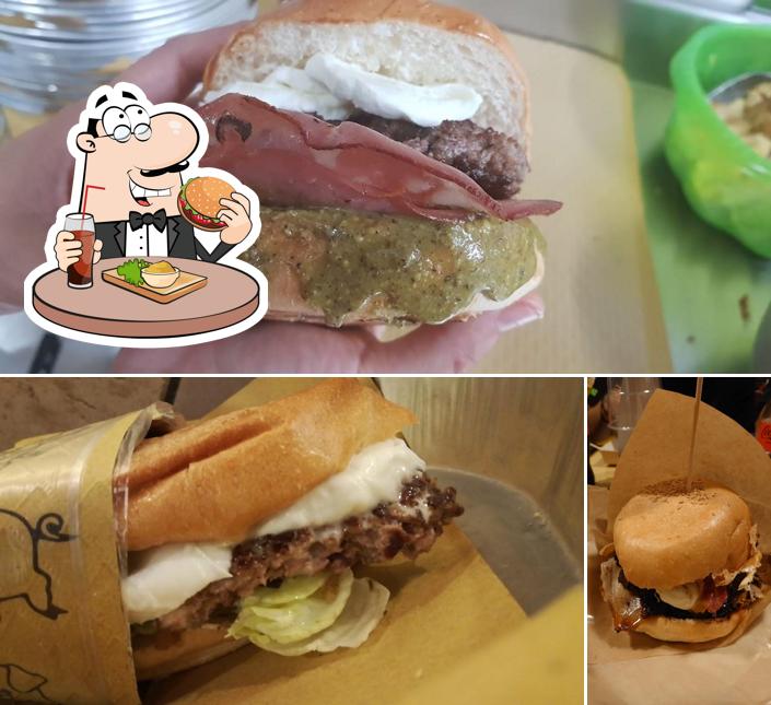 Prenditi un hamburger a Burger Queen Avellino