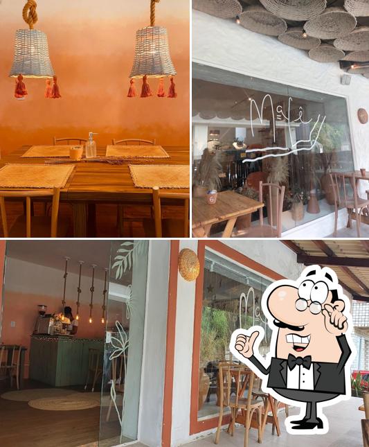 O interior do Mafê Café