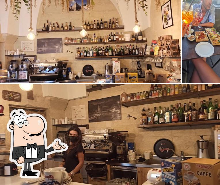 Questa è la foto che raffigura la interni e cibo di Noemì Cafè