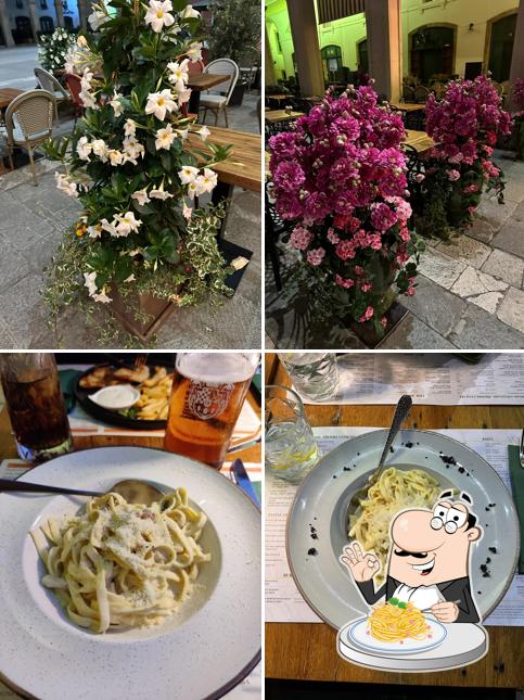 Spaghetti alla carbonara al Pizzeria split