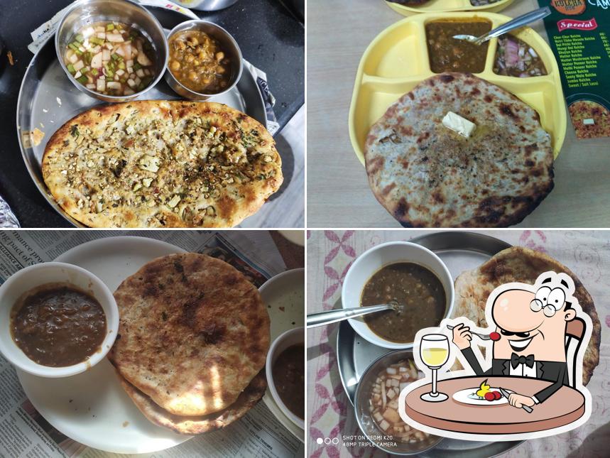 Kulcha at Raj Amritsari Kulcha Haveli