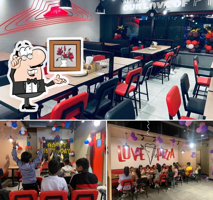 Check out how Pizza Hut Sector 26, Chandigarh looks inside