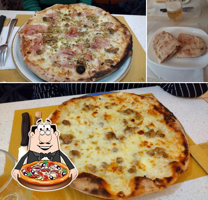 Prova una pizza a Saltingola - Pizzeria, Paninoteca, Asporto e Consegne a Domicilio