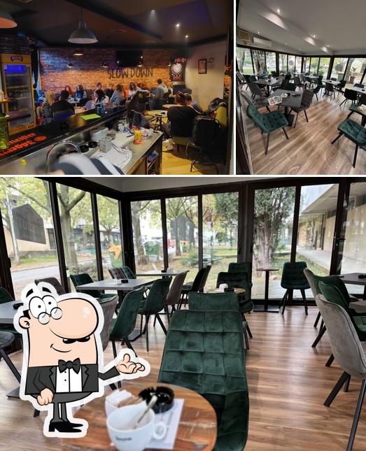 Gli interni di Caffe bar HIDEOUT