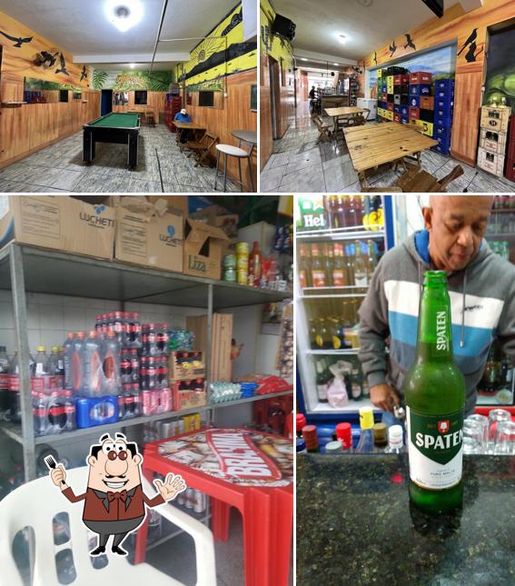 Esta é a ilustração ilustrando comida e interior no Bar João Rulli