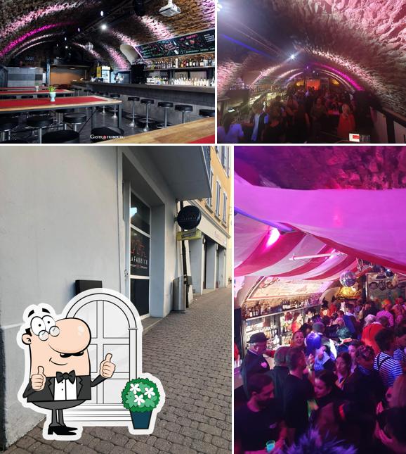 Gli esterni di La Fabrick Bar - Bar avec animations karaoké, DJ, concerts, blind tests à Châtel-St-Denis