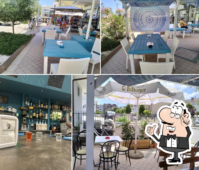 Siediti a un tavolo di Bar Alkimia