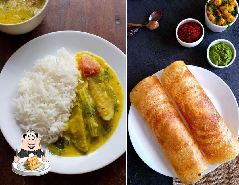 Spring rolls at Tilak nagar food cart