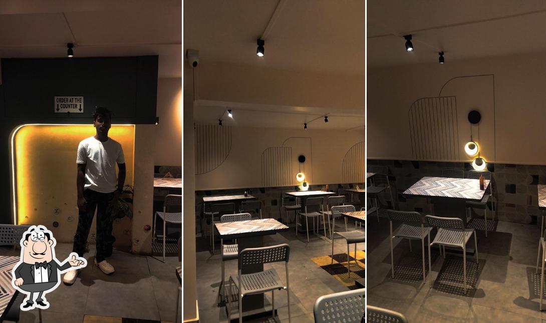 The interior of La Pinoz Pizza Ambernath