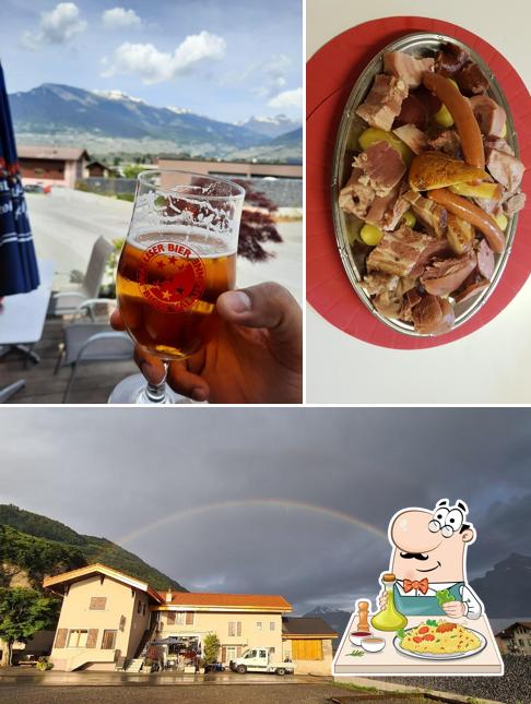 La cibo e esterno del ristorante
