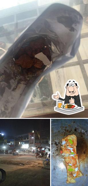 Food at Bittoo Egg and Chicken Corner