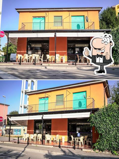 Ecco un'immagine di Trattoria Pizzeria Flora