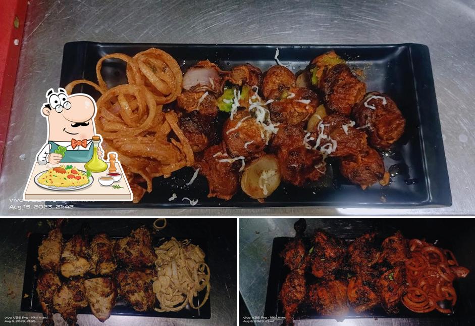 Tandoori chicken at Momo Magic Cafe & Indian Masala Magic (Family Restaurant)