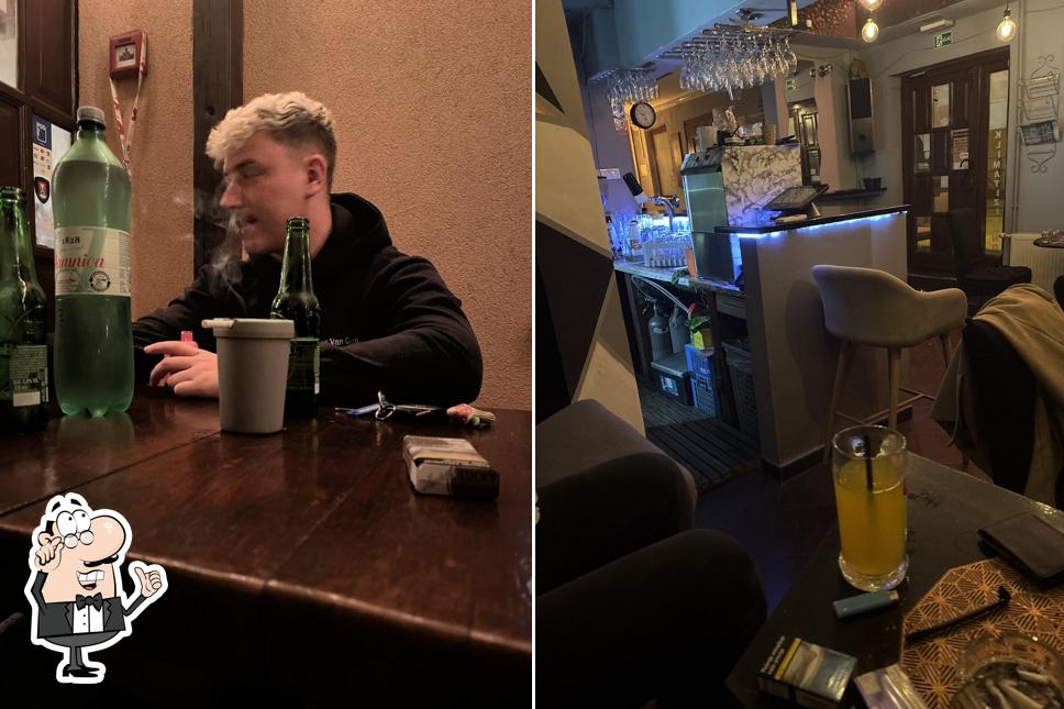 Siediti a un tavolo di CAFFE-BAR SORRISO