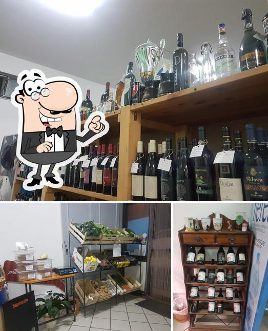 Dai un'occhiata agli interni di Skitì - Tipicità Siciliane Distefano