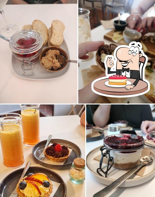 Cheesecake al Gatizole Cat Cafè