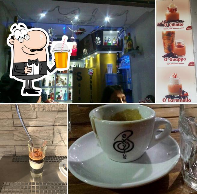 Goditi un drink a Exitus Cafè Pozzuoli
