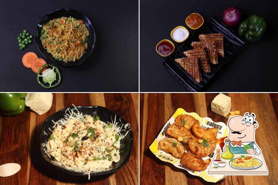 Food at Tea Logy