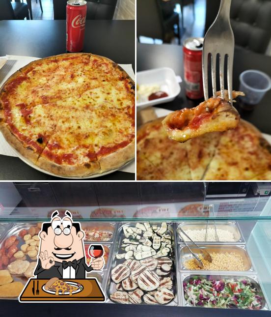 Scegli una pizza a ByMet İstanbul kebap mozzate