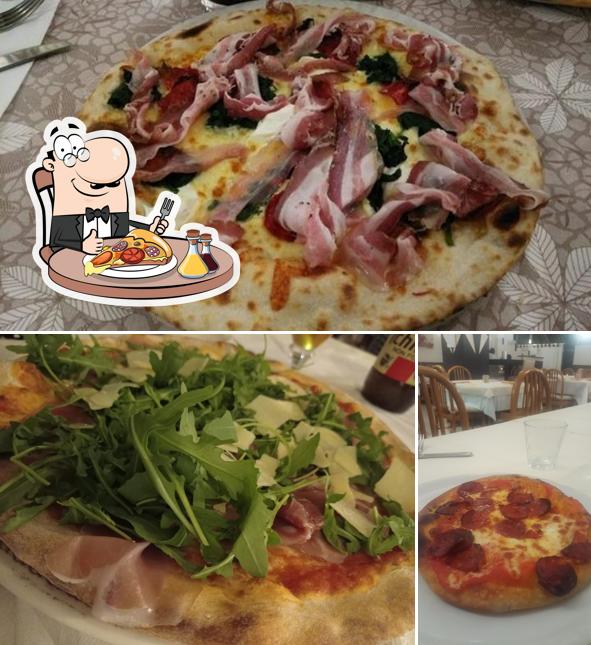 Ordina tra le svariate varianti di pizza