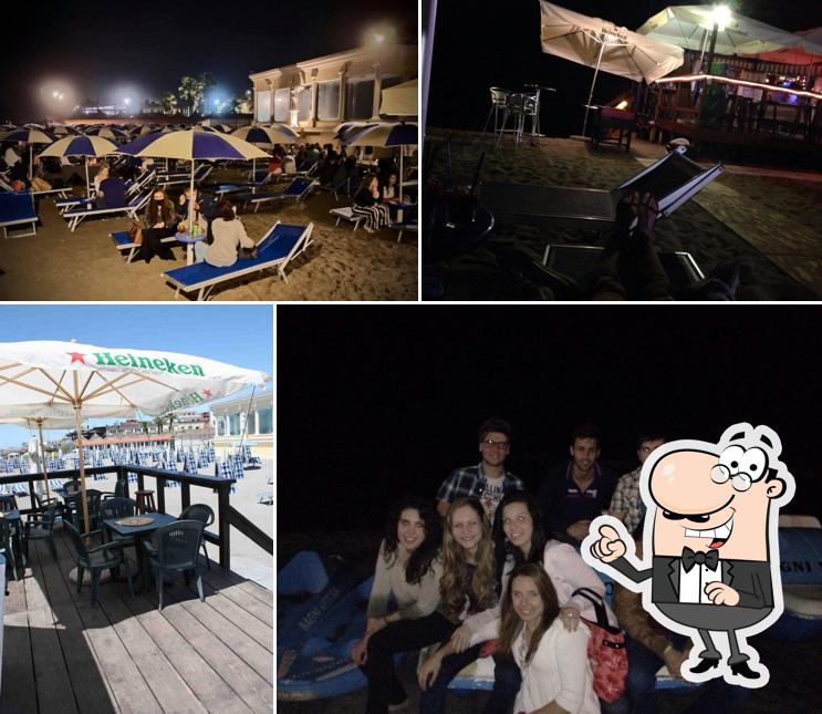 Gli interni di Vittoria Beach Bar