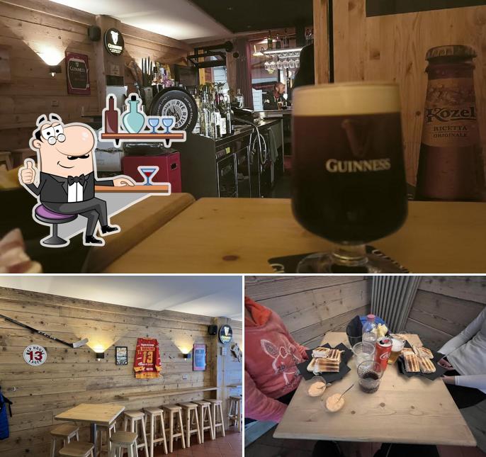 Guarda la immagine che raffigura la interni e cibo di Harry’s Bar