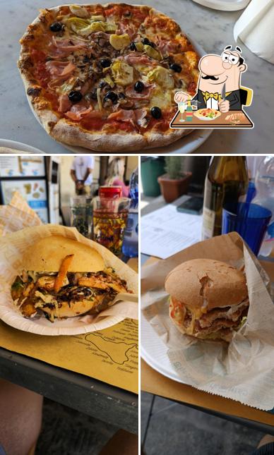 Panino con maiale stirato al Lou Lee - Pizzeria Ristorante e Bar