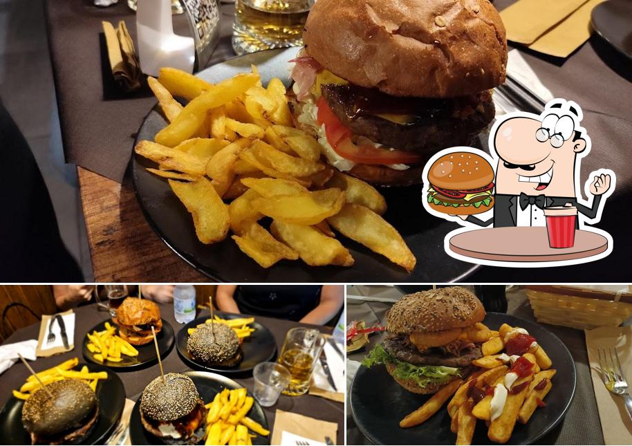 Ordina un hamburger a Thomson pub