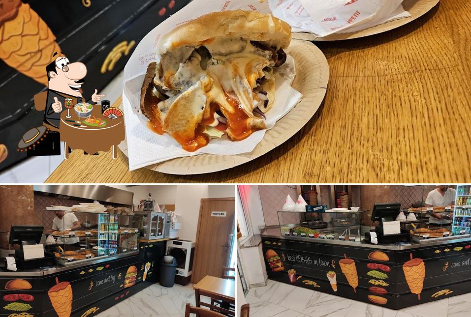 Questa è la foto che presenta la cibo e interni di Doner King