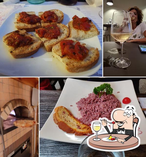 Platti al Pizzeria Ristorante alla Pace