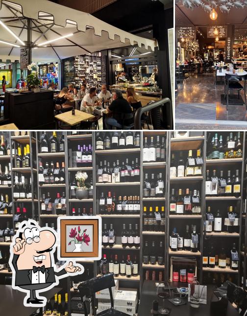 Gli interni di All'Ombra Wine e Fish Bibione
