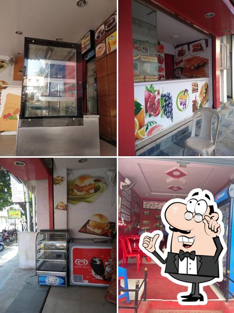 The interior of Goli vada pav