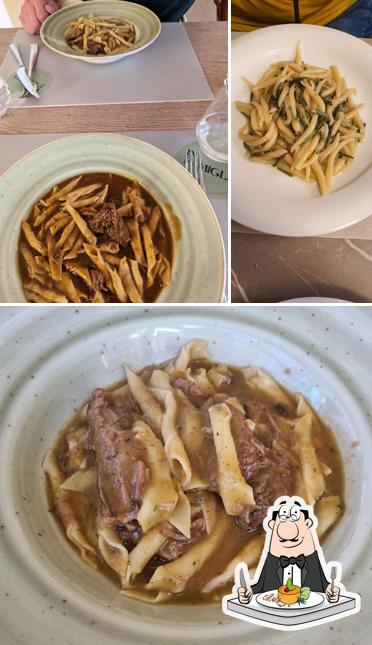 Penne al IN FAMIGLIA restaurant pizzeria