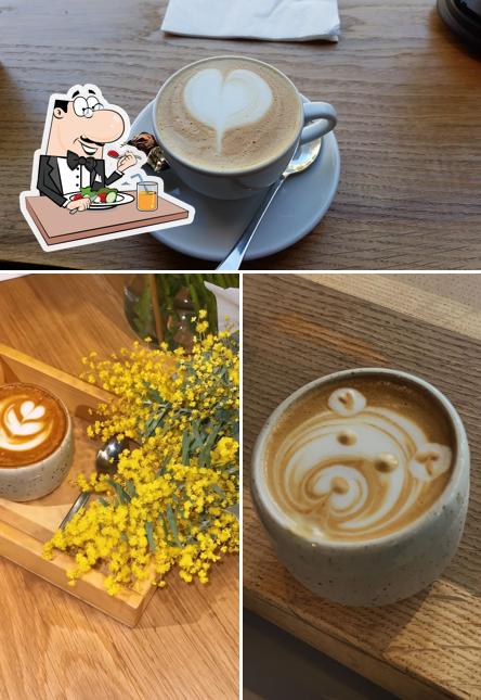 La immagine di cibo e bevanda da Coffee Shop Sleepy Bear