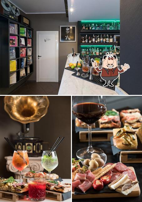 Tra le varie cose da Cafè della Musica si possono trovare la cibo e bancone da bar