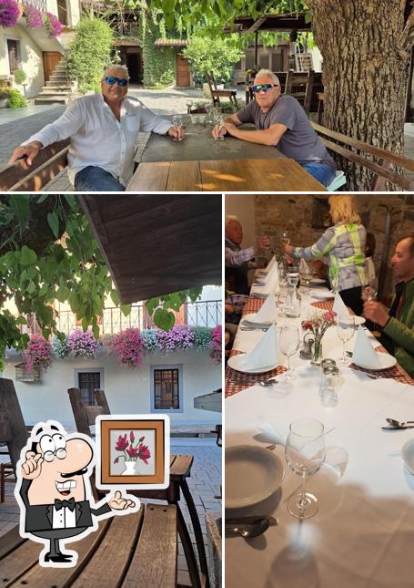 Tra le diverse cose da Turistična Kmetija "pri Rjavčevih" si possono trovare la interni e tavolo da pranzo Tra le diverse cose da Turistična Kmetija "pri Rjavčevih" si possono trovare la interni e tavolo da pranzo